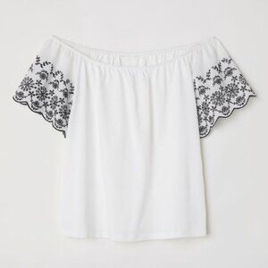 Shirt with embroidery